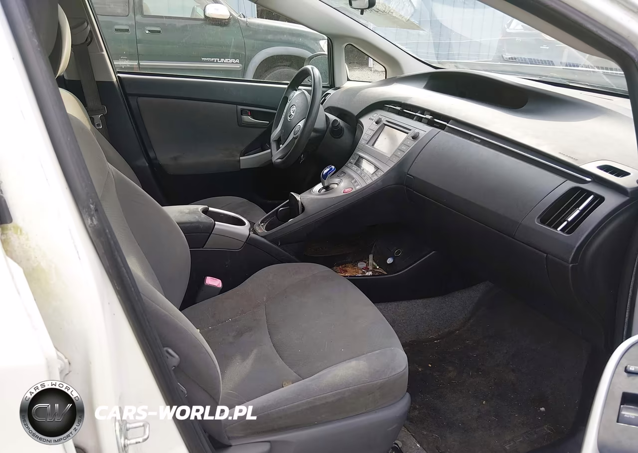 2013 Toyota Prius Two VIN:JTDKN3DU9D0346160 - 5