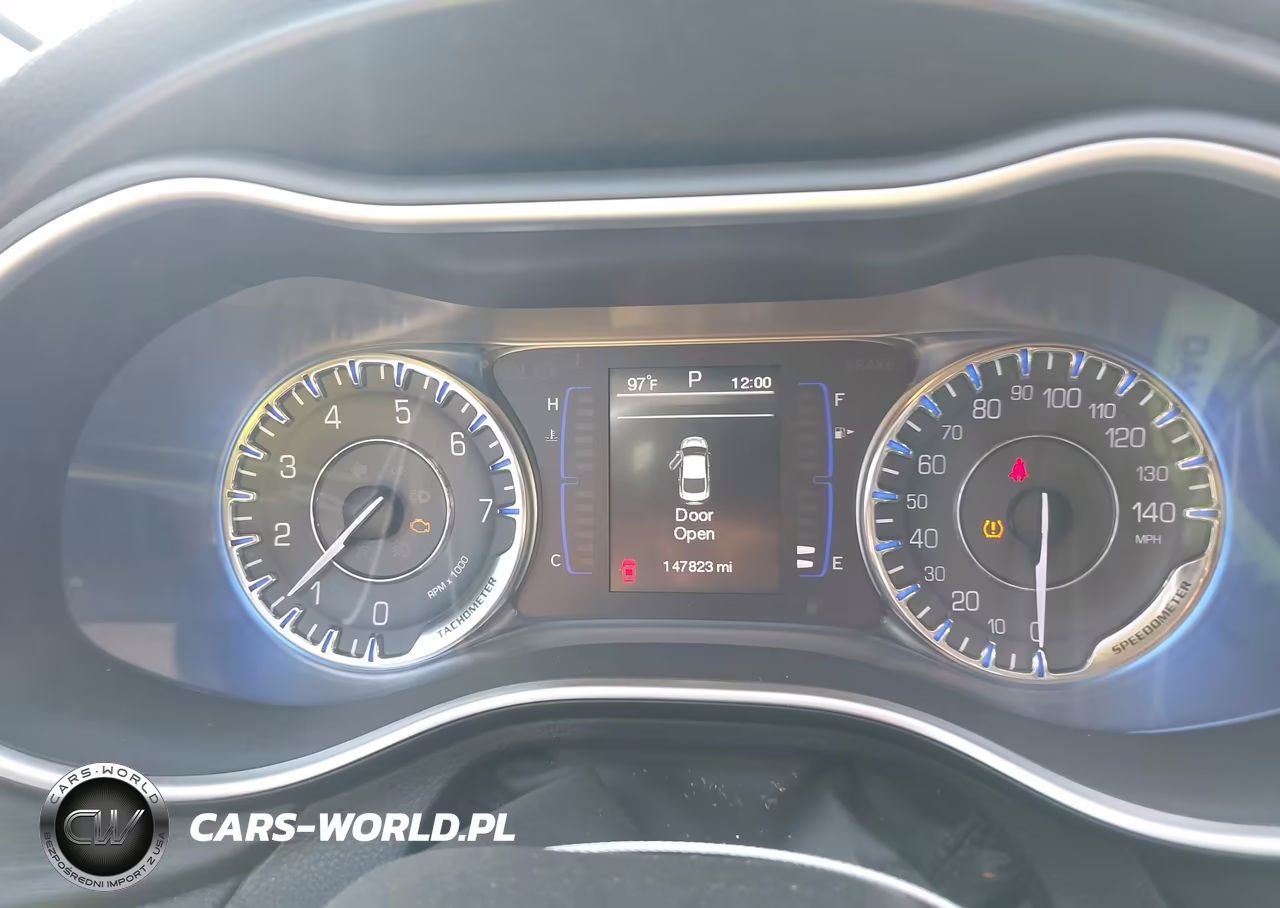 2015 Chrysler 200 Limited VIN:1C3CCCAB6FN590940 - 7