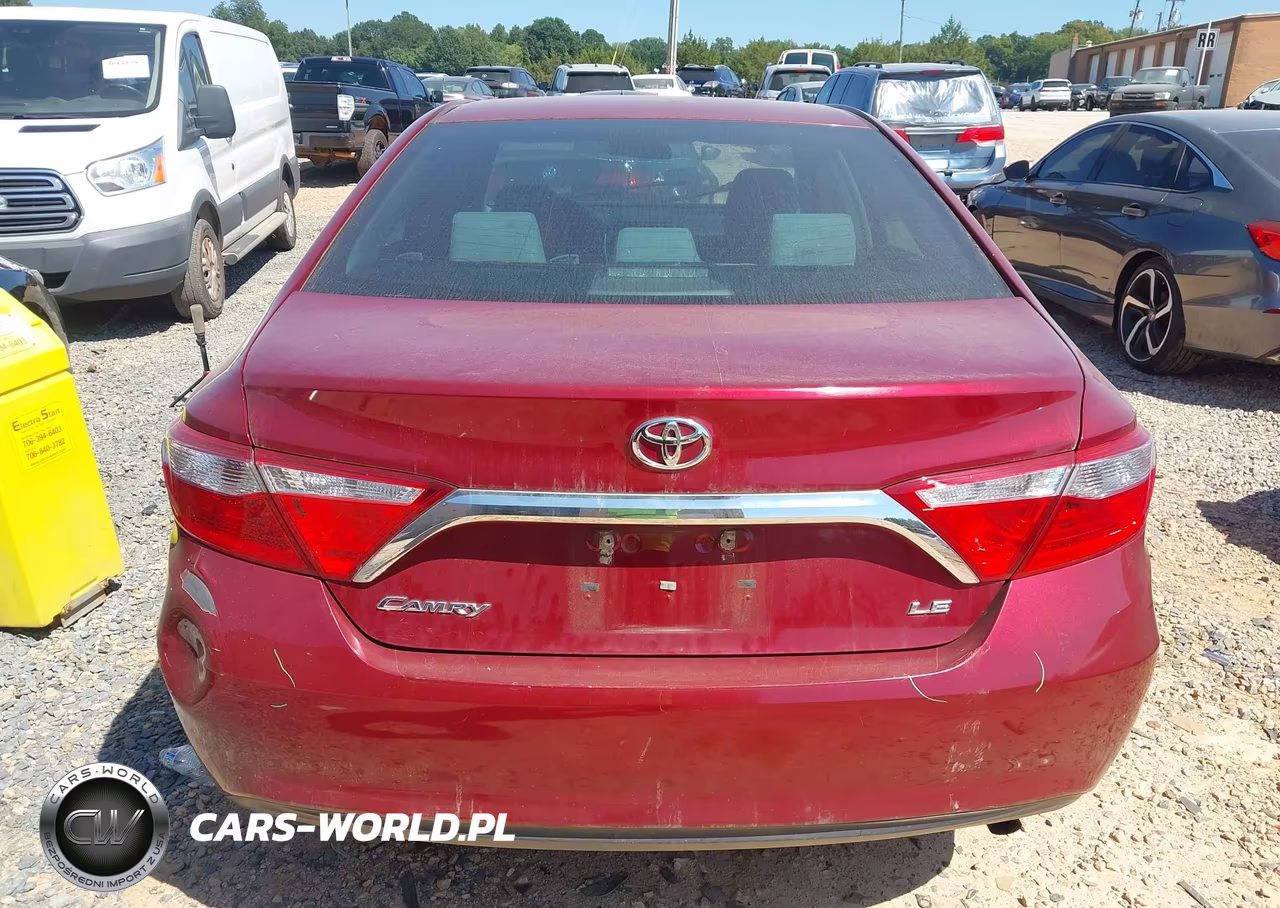 2017 Toyota Camry Le VIN:4T1BF1FK4HU621280 - 16