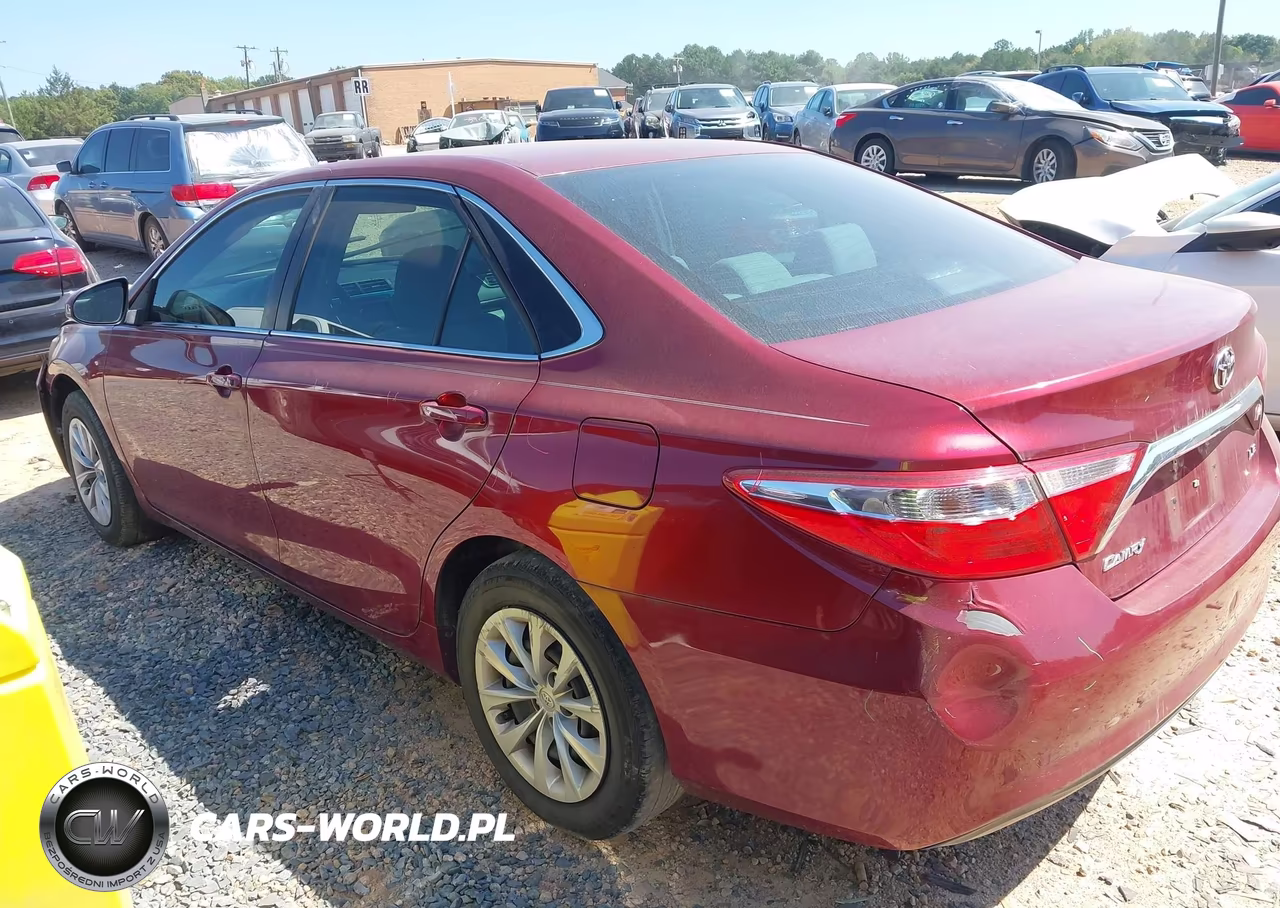 2017 Toyota Camry Le VIN:4T1BF1FK4HU621280 - 3