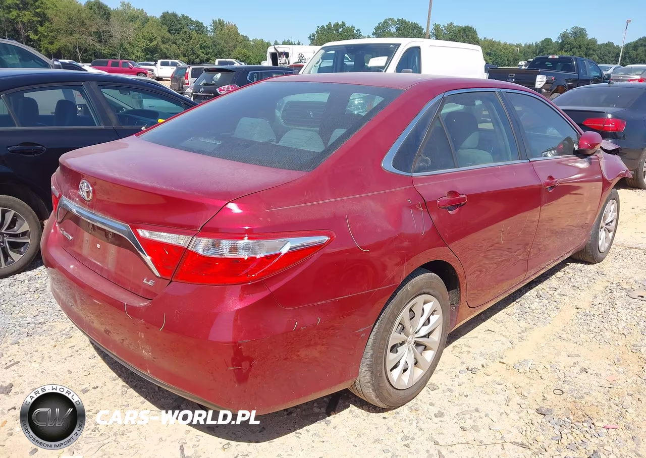2017 Toyota Camry Le VIN:4T1BF1FK4HU621280 - 4