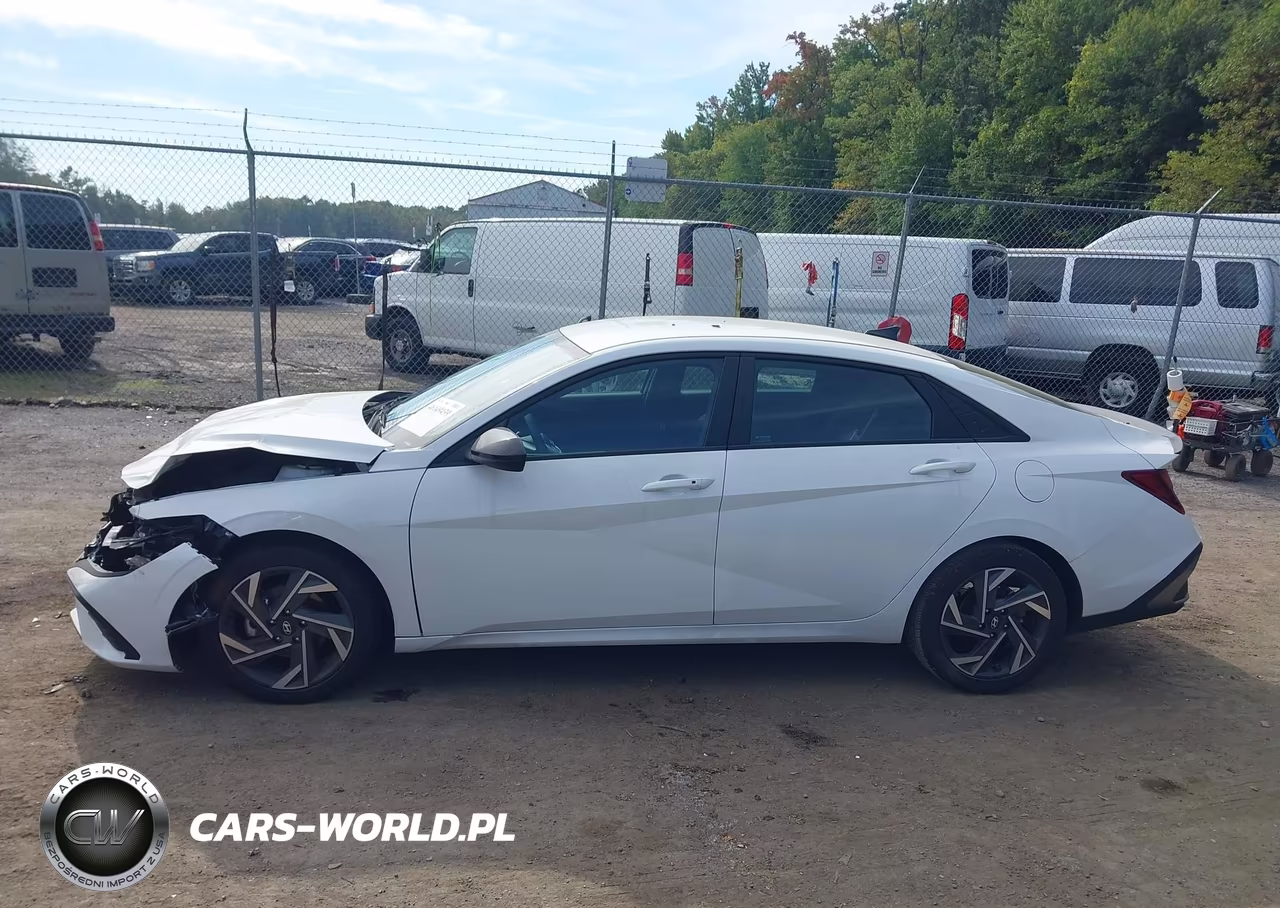 2025 Hyundai Elantra Sel Sport VIN:KMHLM4DG8SU932437 - 14