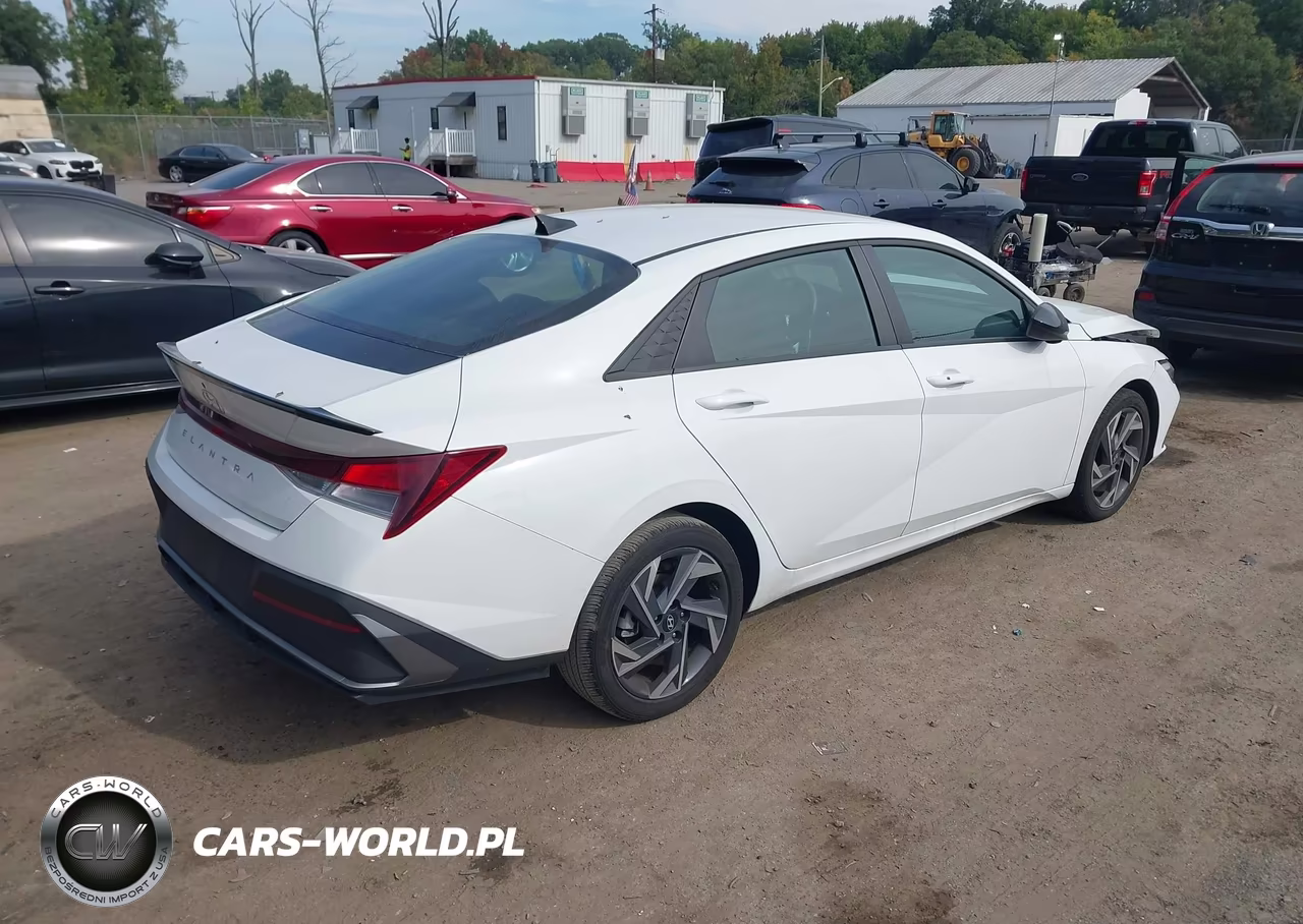 2025 Hyundai Elantra Sel Sport VIN:KMHLM4DG8SU932437 - 4