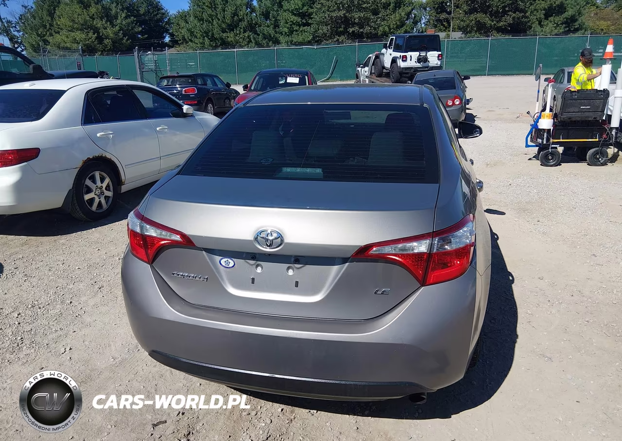 2016 Toyota Corolla Le VIN:2T1BURHE8GC592863 - 17