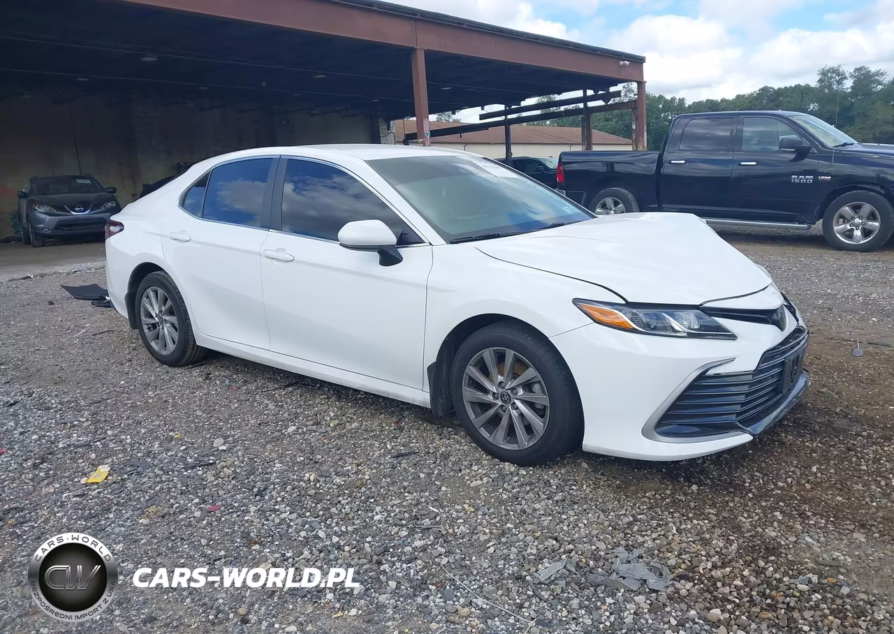 2023 Toyota Camry Le