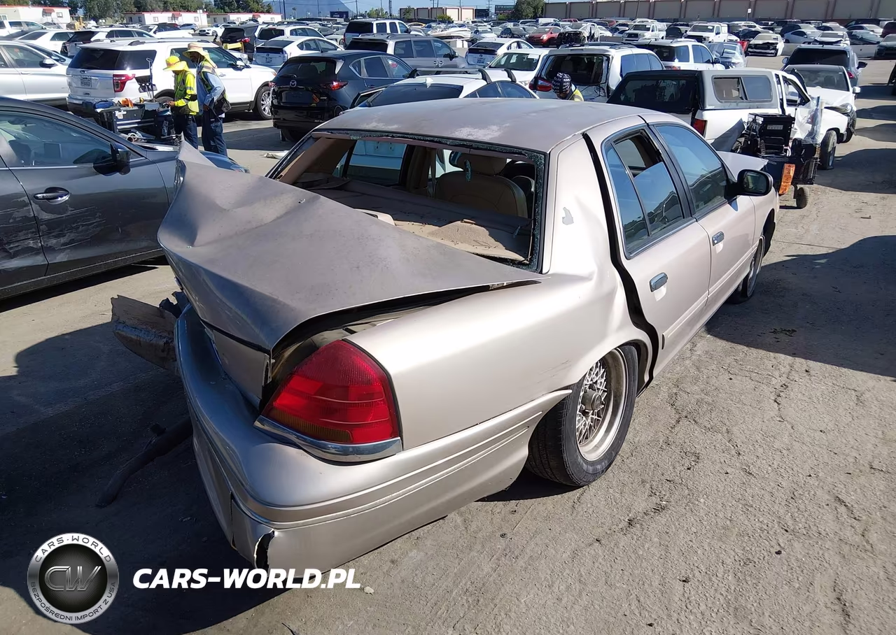 1998 Ford Crown Victoria Lx VIN:2FAFP74W3WX190986 - 4