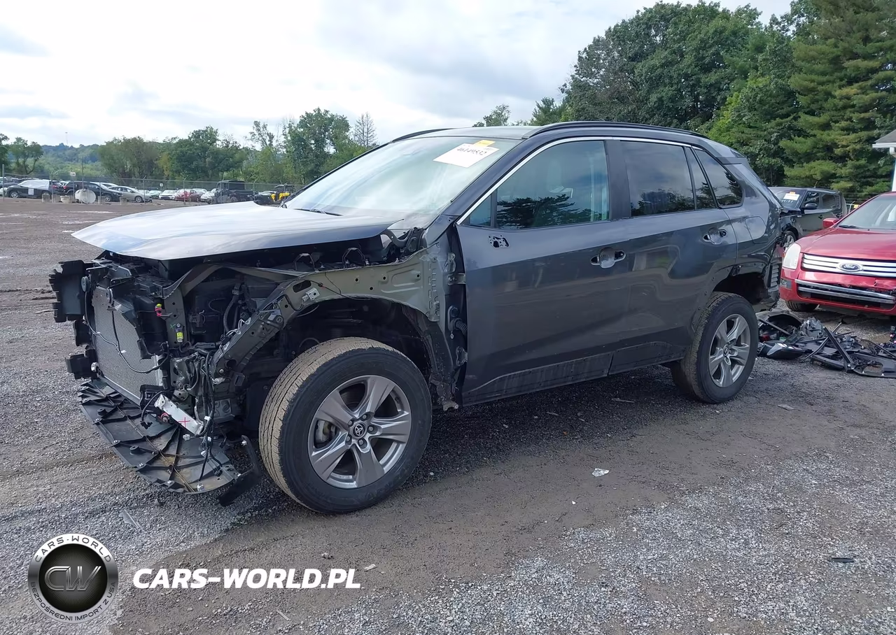 2024 Toyota Rav4 Xle VIN:2T3P1RFV7RW475608 - 2