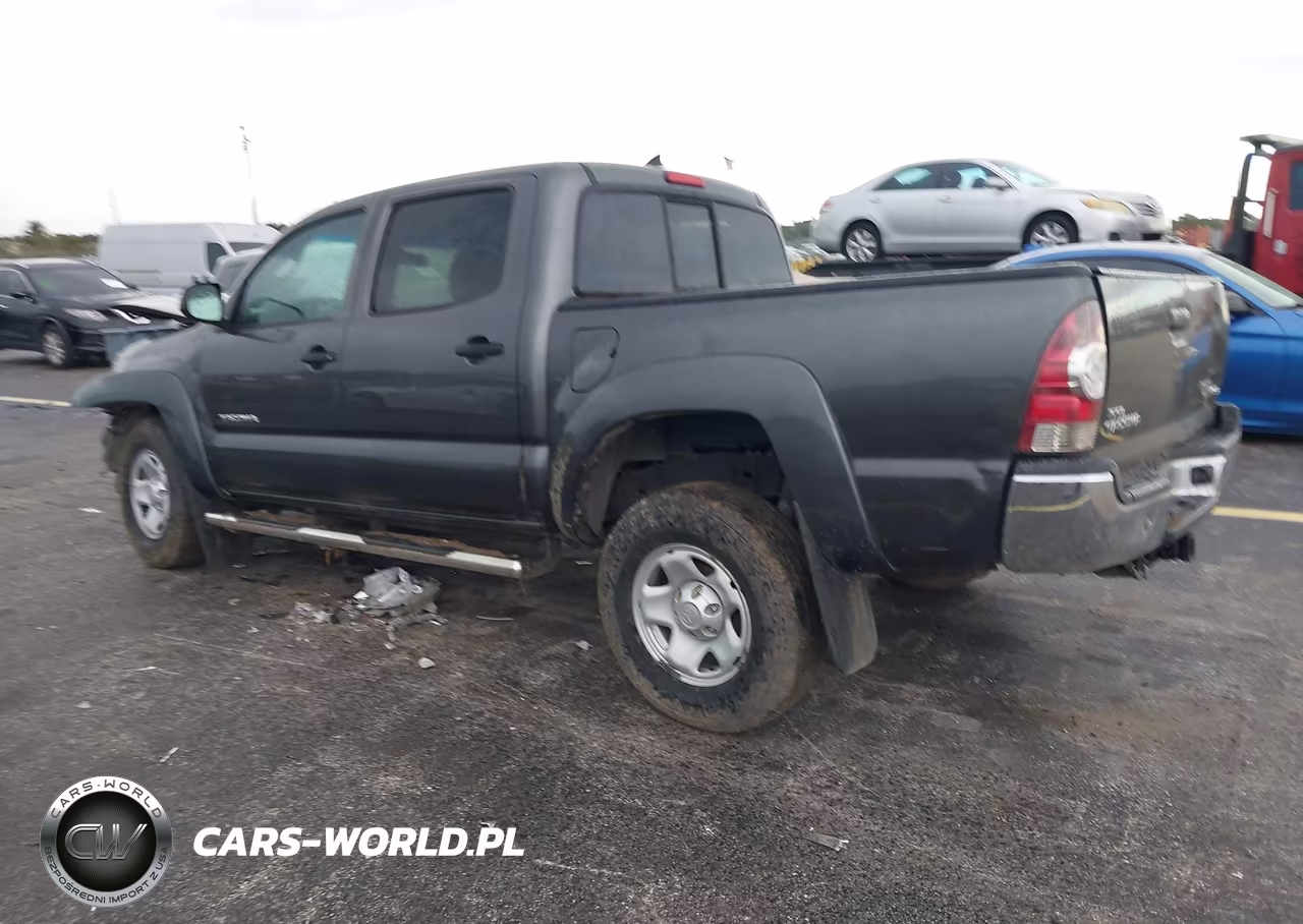 2014 Toyota Tacoma Prerunner V6 VIN:3TMJU4GN2EM174125 - 3
