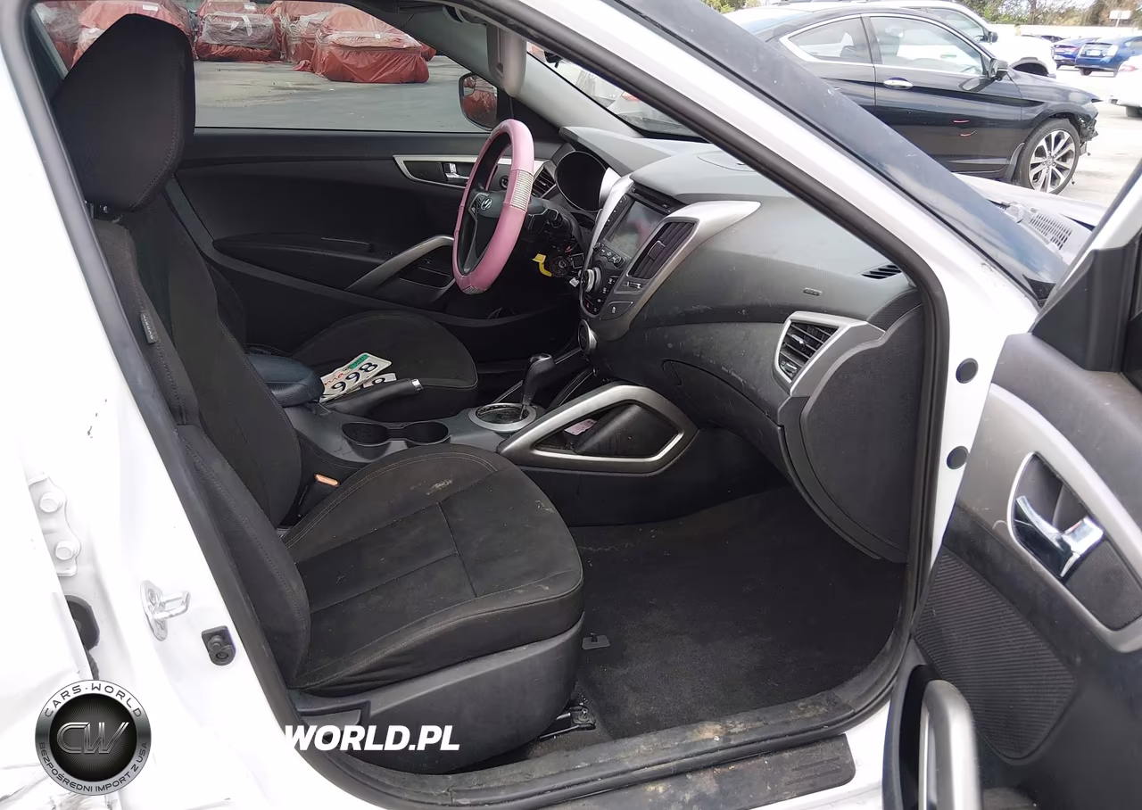 2016 Hyundai Veloster VIN:KMHTC6ADXGU262633 - 5