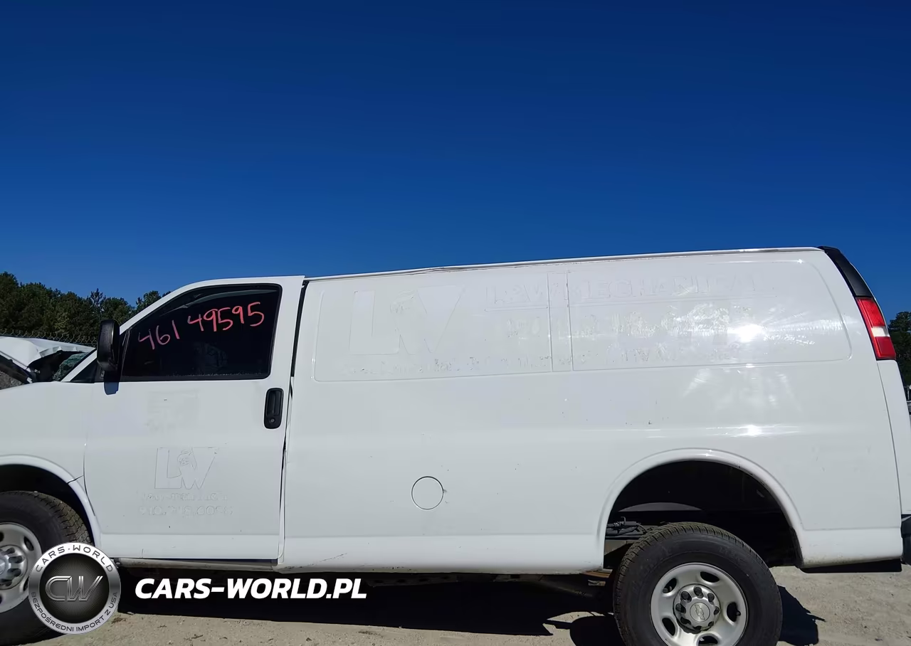 2015 Chevrolet Express 2500 Work Van VIN:1GCWGFCF9F1250378 - 14