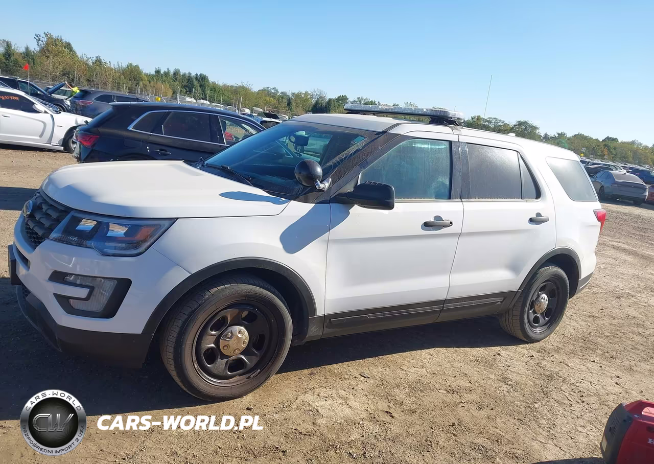2018 Ford Police Interceptor Utility VIN:1FM5K8AR7JGC56555 - 14