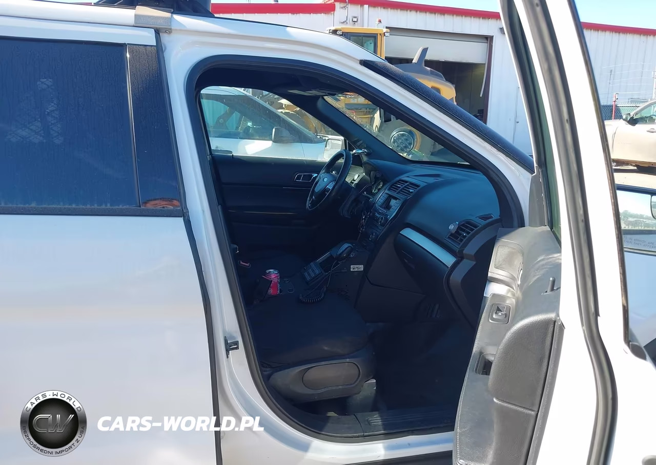 2018 Ford Police Interceptor Utility VIN:1FM5K8AR7JGC56555 - 5