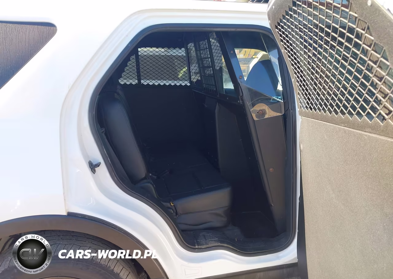 2018 Ford Police Interceptor Utility VIN:1FM5K8AR7JGC56555 - 8