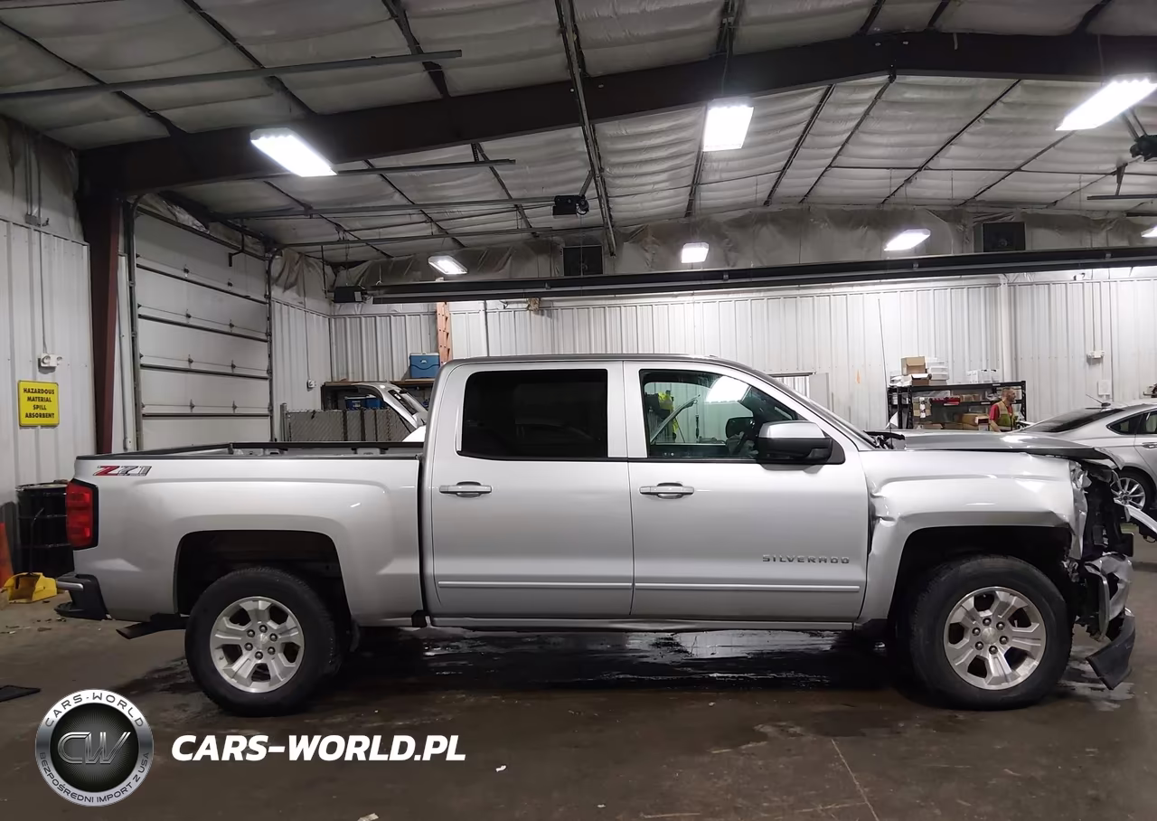 2018 Chevrolet Silverado 1500 2Lt VIN:3GCUKREC3JG532200 - 14