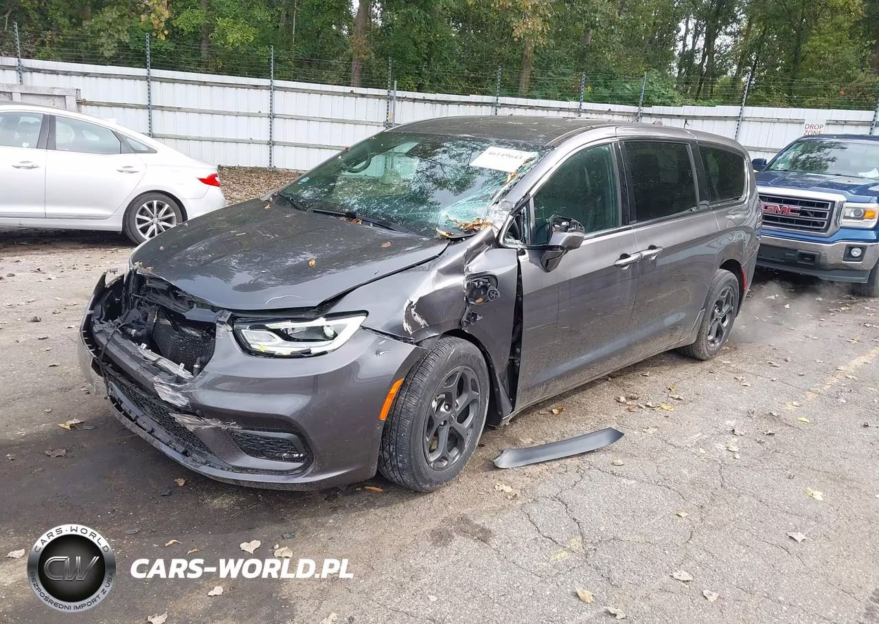 2022 Chrysler Pacifica Hybrid Touring L VIN:2C4RC1L78NR216995 - 2