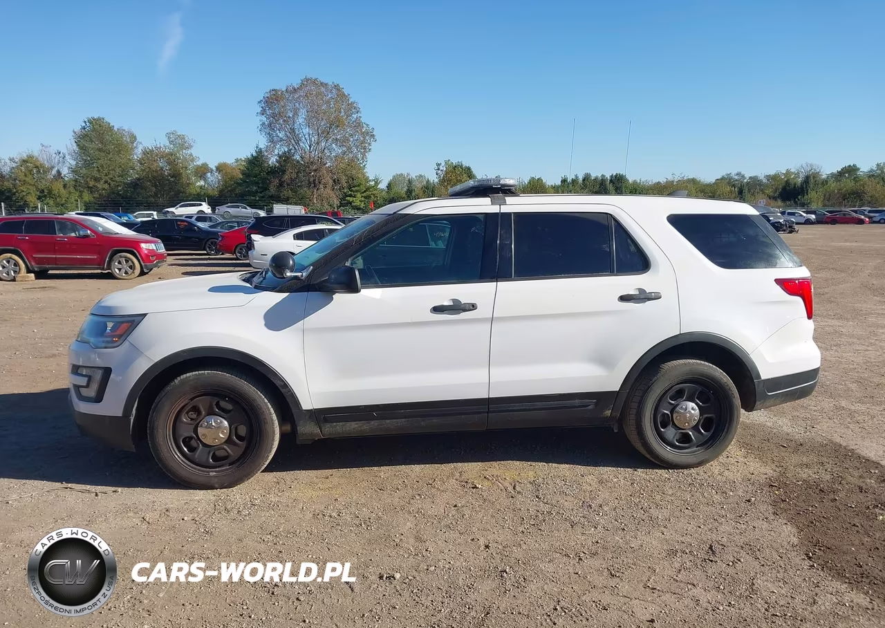 2018 Ford Police Interceptor Utility VIN:1FM5K8AR9JGC56556 - 14