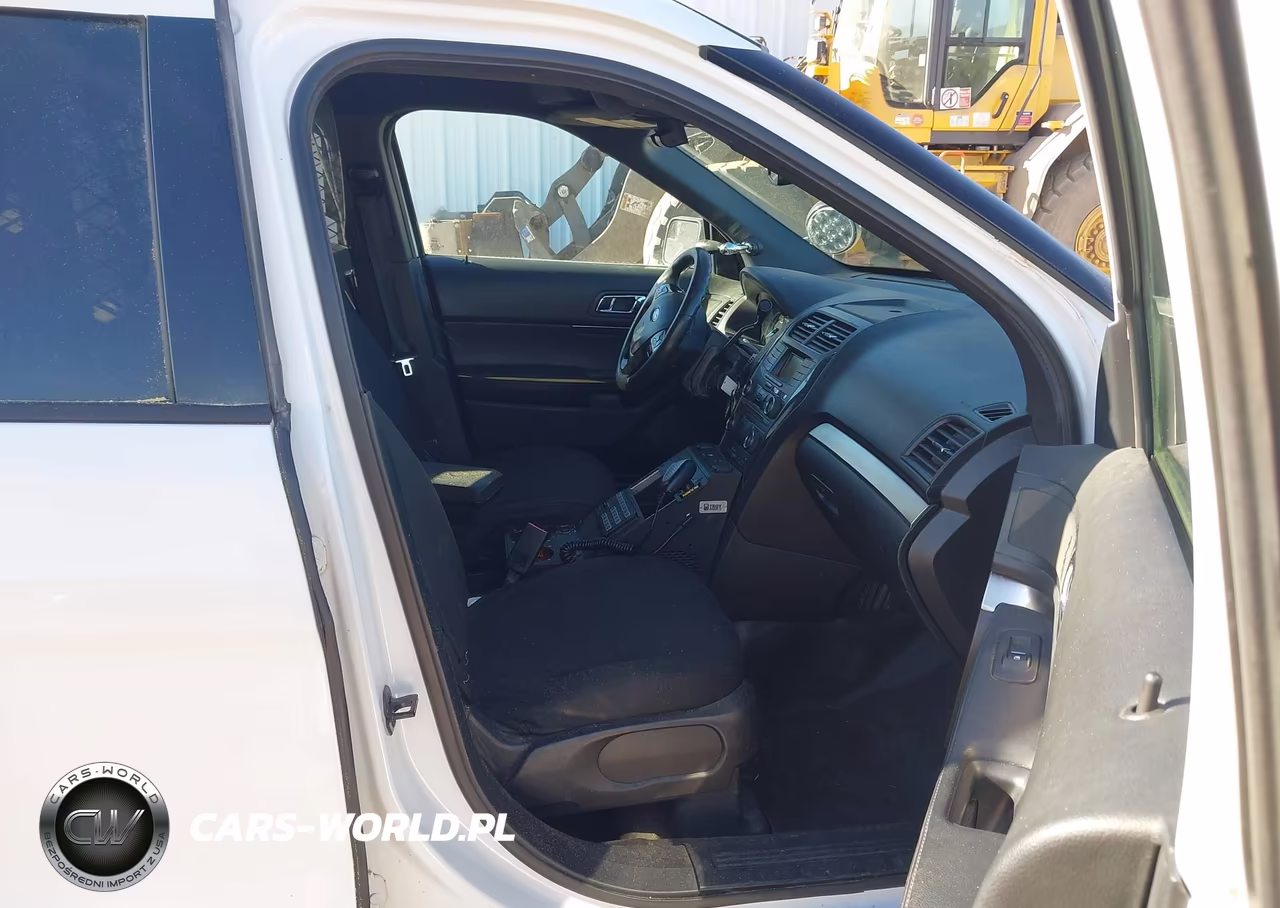 2018 Ford Police Interceptor Utility VIN:1FM5K8AR9JGC56556 - 5
