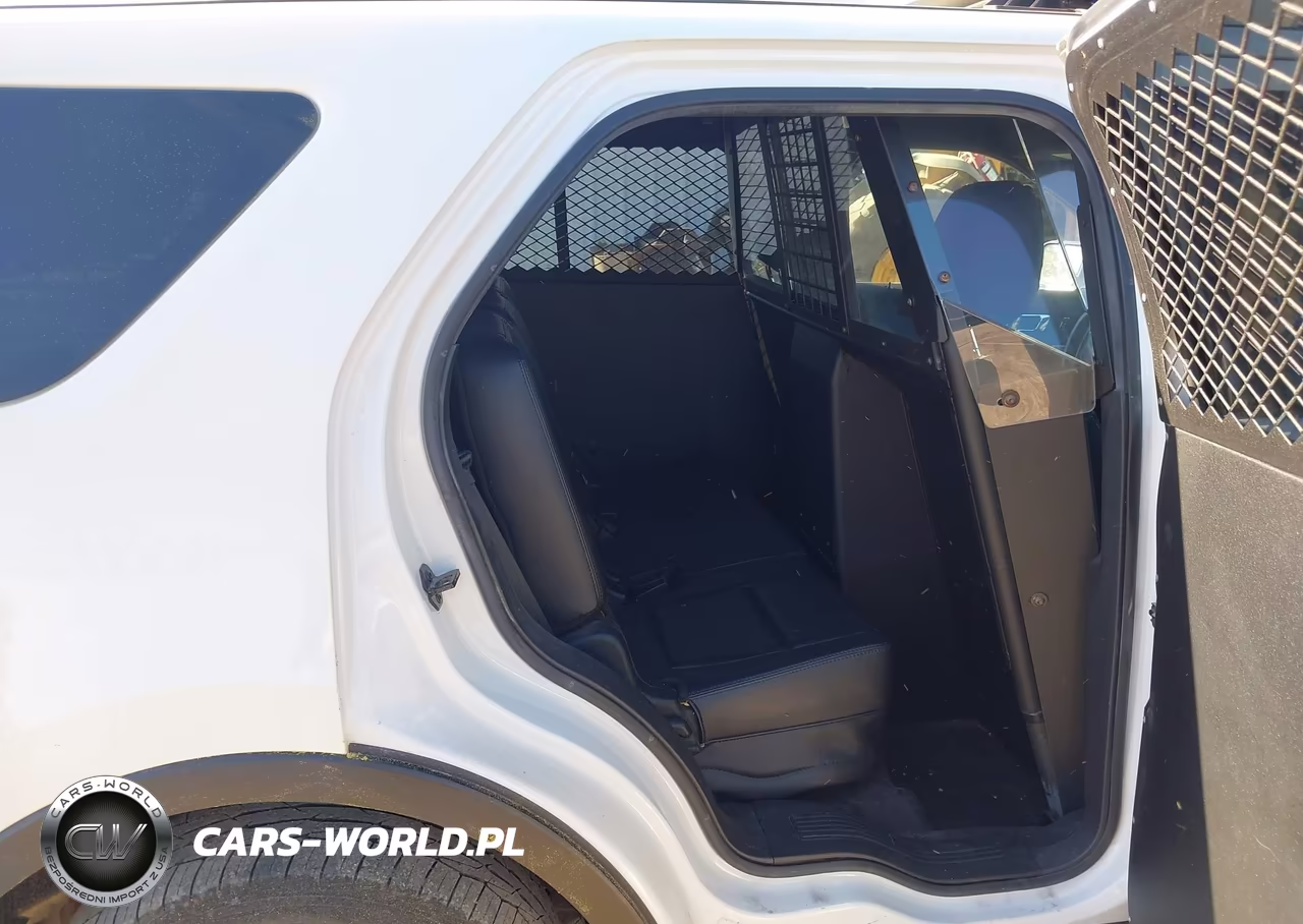 2018 Ford Police Interceptor Utility VIN:1FM5K8AR9JGC56556 - 8