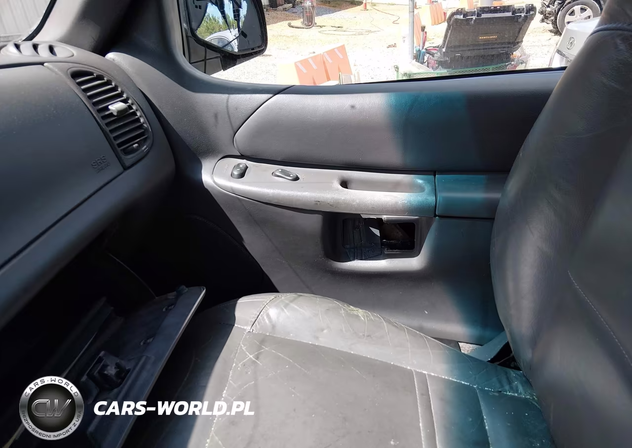 2000 Mercury Mountaineer VIN:4M2ZU86P1YUJ33654 - 6