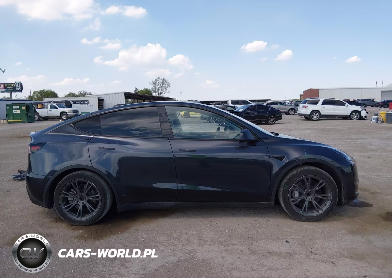 2024 Tesla Model Y Long Range Single Motor Rear-Wheel Drive-Rwd VIN:7SAYGDED3RF209560 - 14