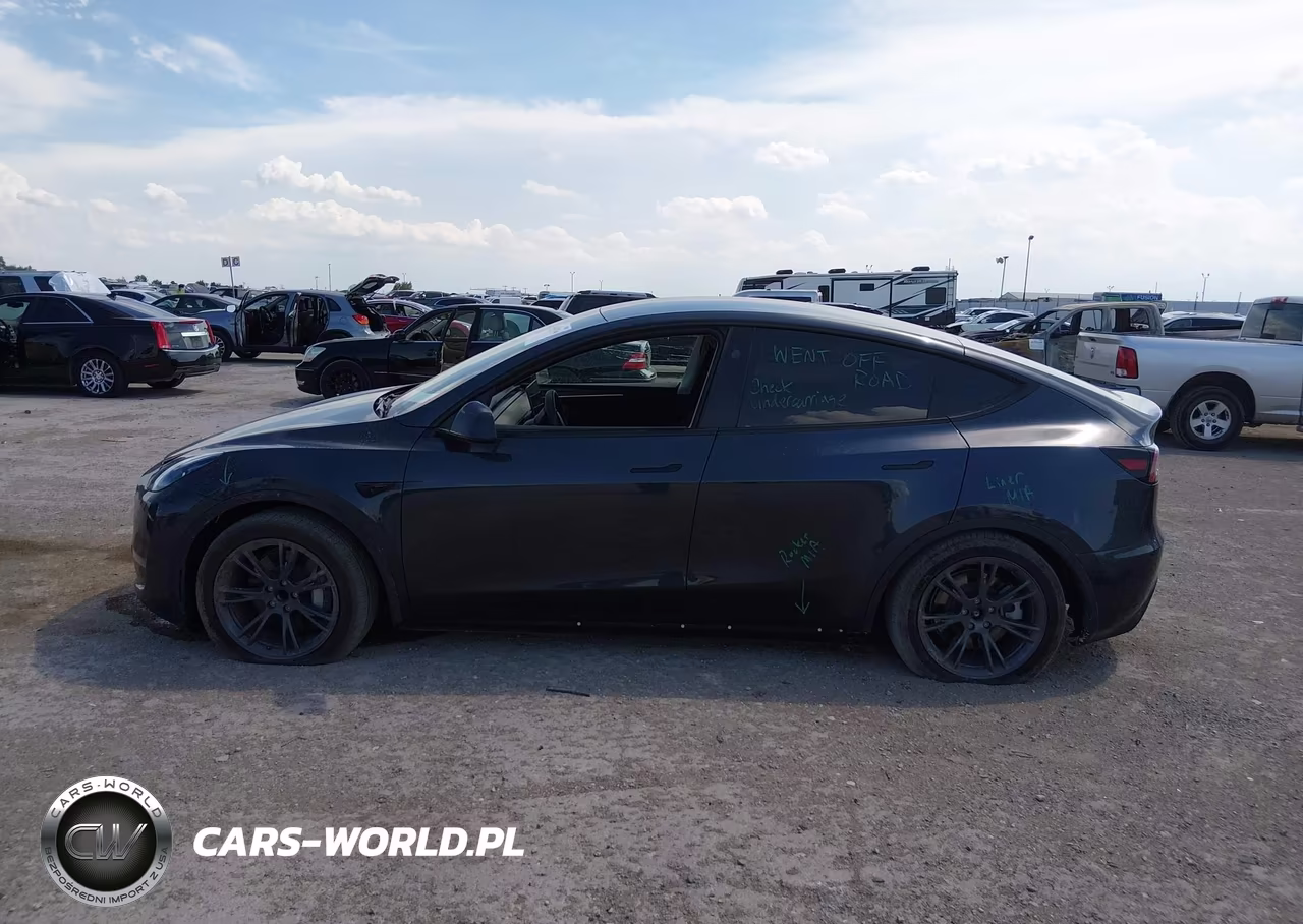 2024 Tesla Model Y Long Range Single Motor Rear-Wheel Drive-Rwd VIN:7SAYGDED3RF209560 - 15