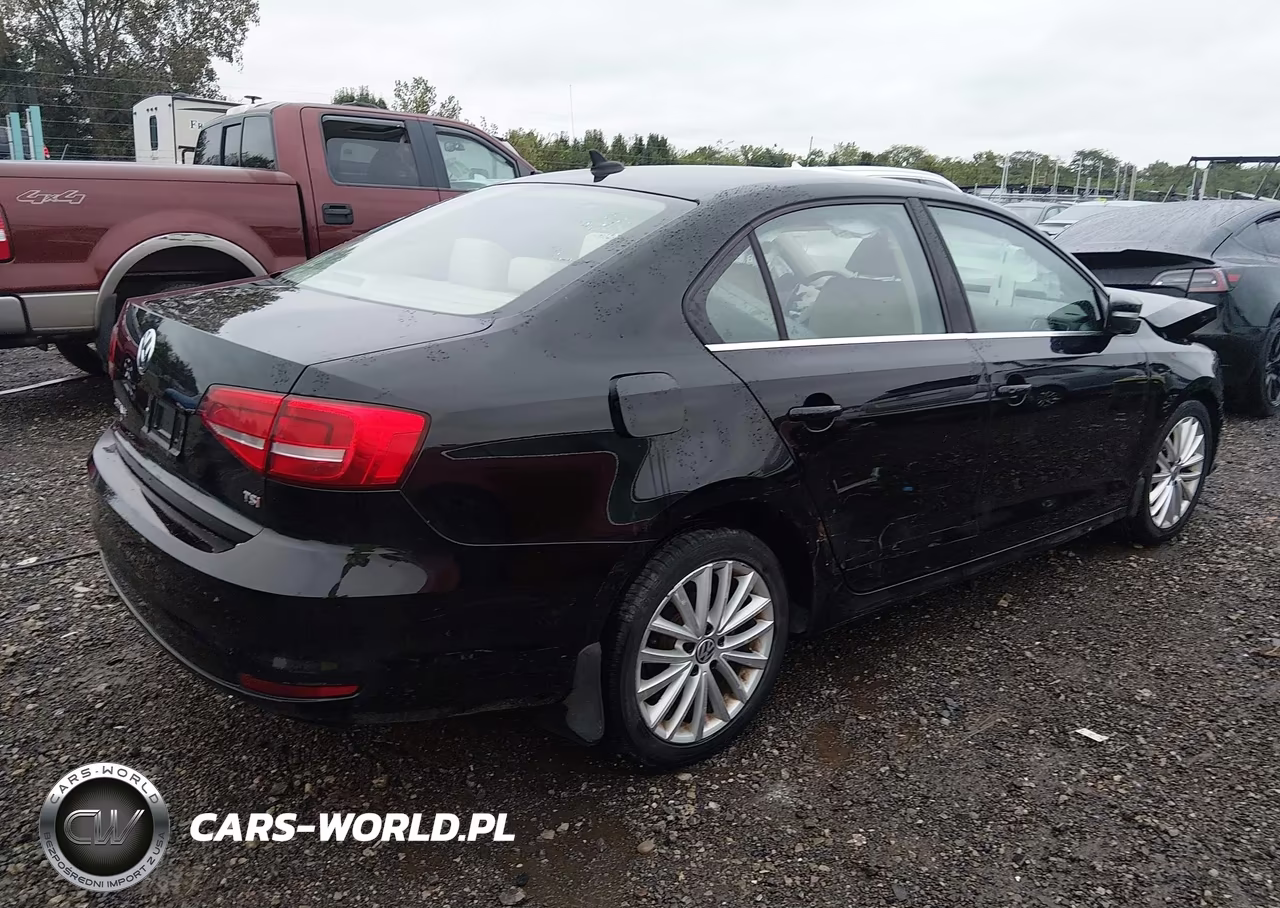 2015 Volkswagen Jetta 1.8T Se VIN:3VWD17AJ4FM216063 - 4