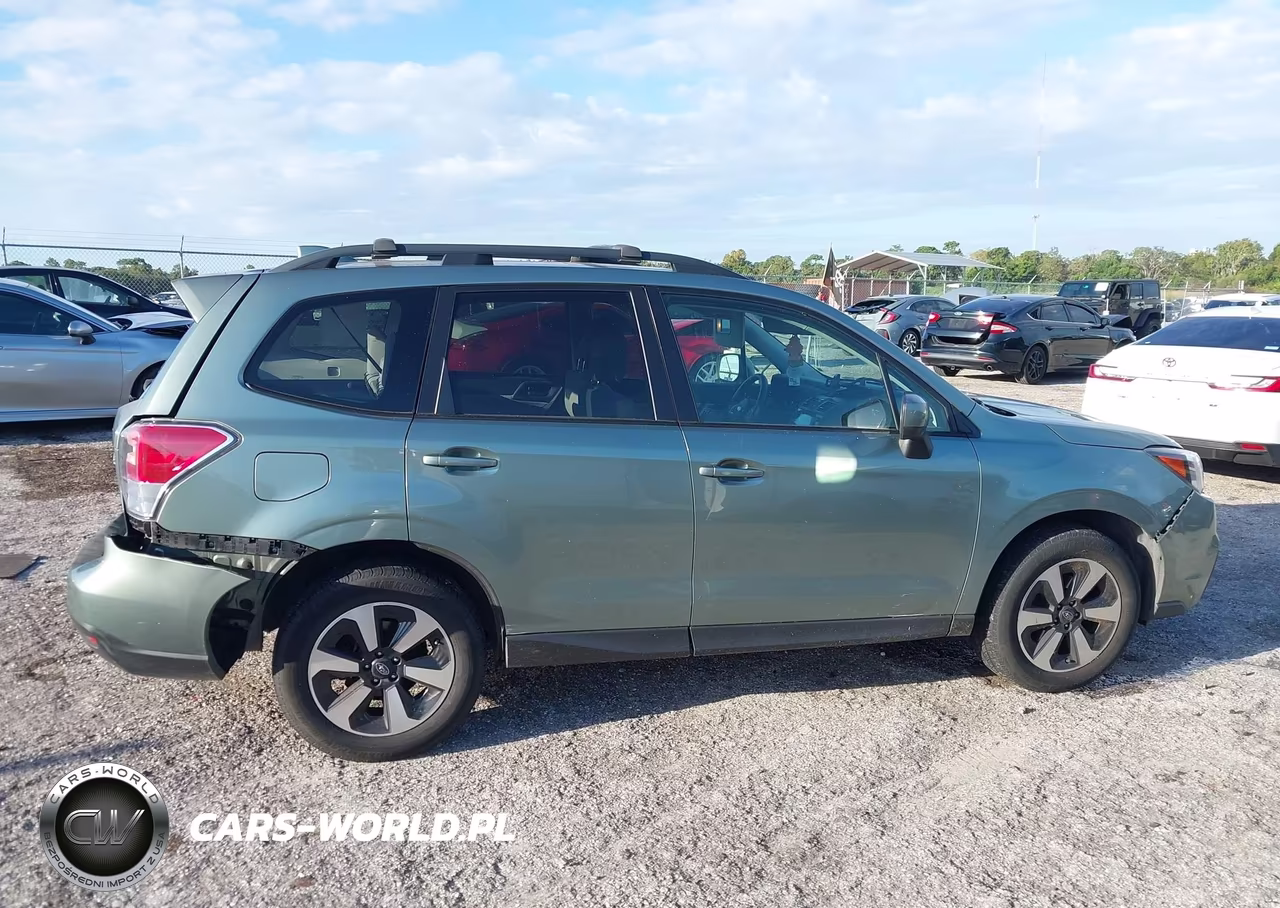 2018 Subaru Forester 2.5I Premium VIN:JF2SJAGC3JH591361 - 13