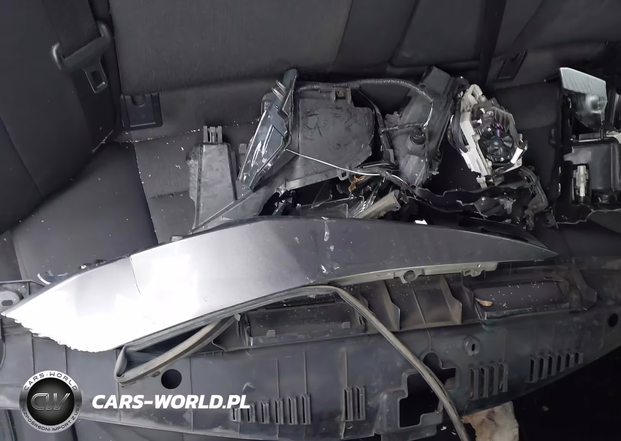 2018 Toyota Camry Hybrid Le VIN:4T1B31HK2JU507208 - 12