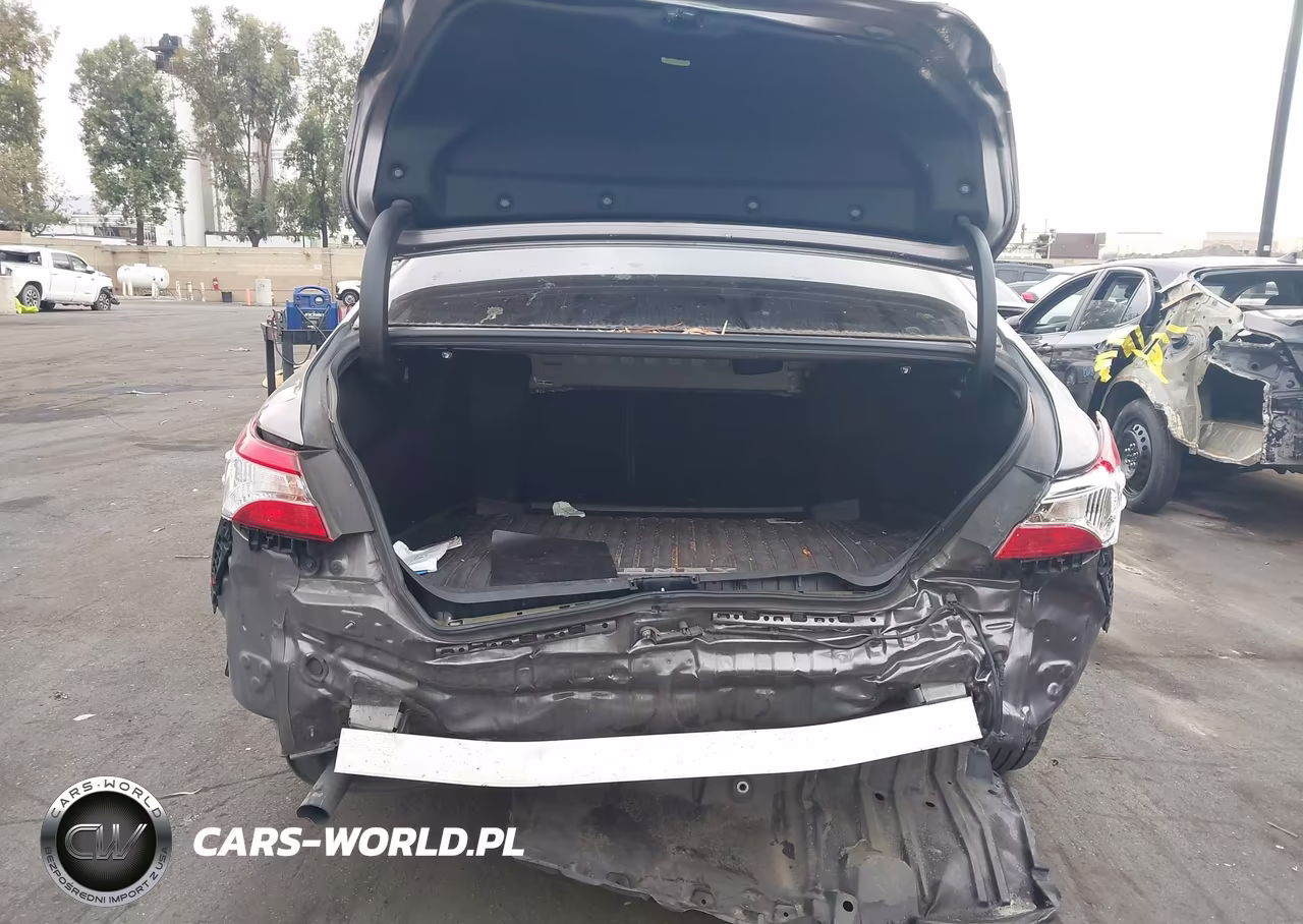 2018 Toyota Camry Hybrid Le VIN:4T1B31HK2JU507208 - 17