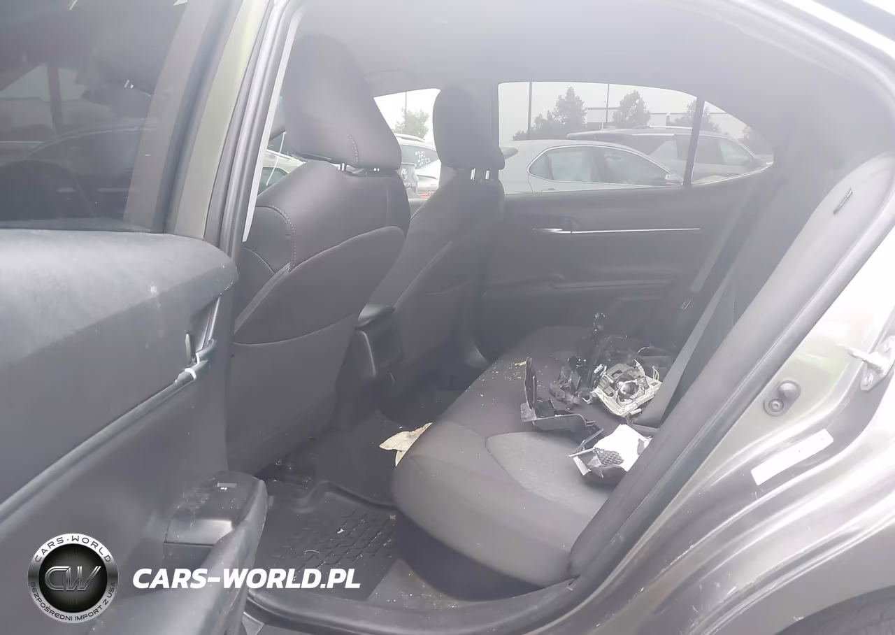 2018 Toyota Camry Hybrid Le VIN:4T1B31HK2JU507208 - 8