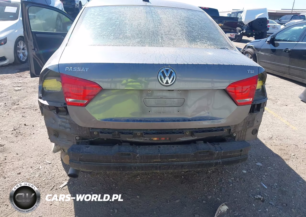 2015 Volkswagen Passat 1.8T Limited Edition VIN:1VWAS7A36FC089934 - 6