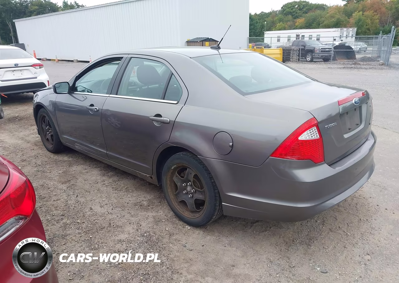 2011 Ford Fusion Se VIN:3FAHP0HA7BR136632 - 3