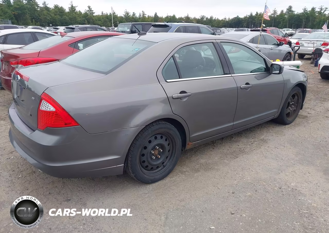 2011 Ford Fusion Se VIN:3FAHP0HA7BR136632 - 4