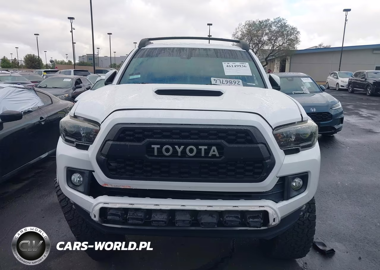 2018 Toyota Tacoma Trd Sport VIN:3TMBZ5DN8JM016317 - 12