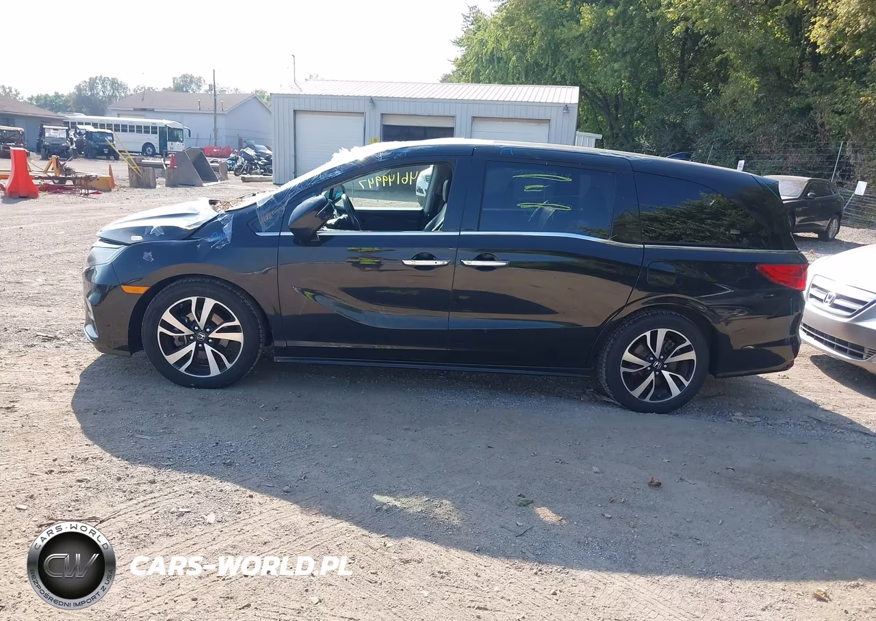 2018 Honda Odyssey Elite VIN:5FNRL6H94JB023112 - 14