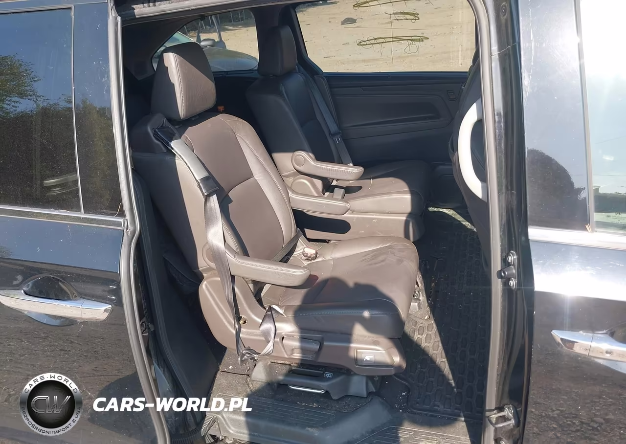 2018 Honda Odyssey Elite VIN:5FNRL6H94JB023112 - 8
