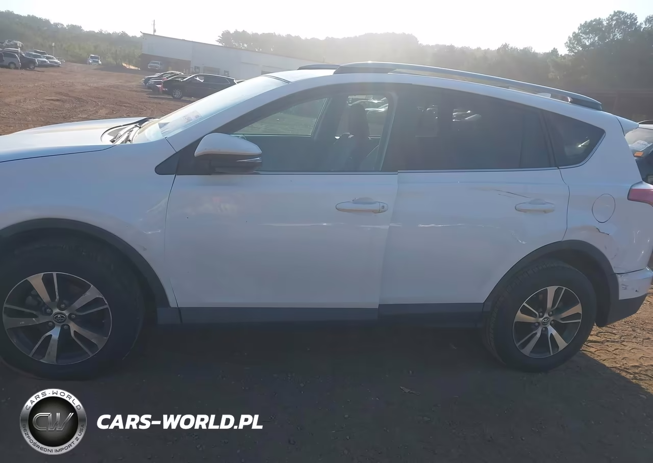 2018 Toyota Rav4 Xle VIN:2T3WFREV2JW513569 - 14
