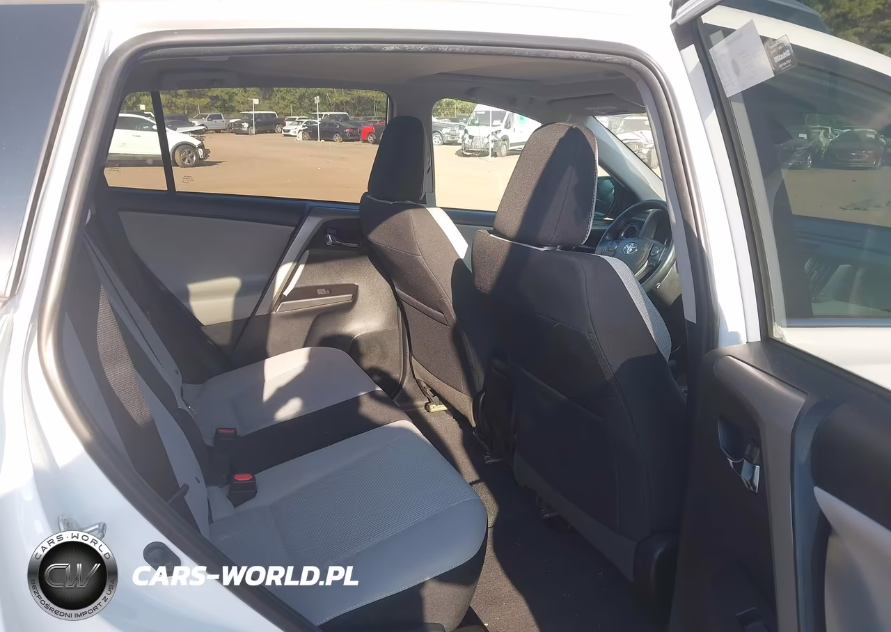 2018 Toyota Rav4 Xle VIN:2T3WFREV2JW513569 - 8