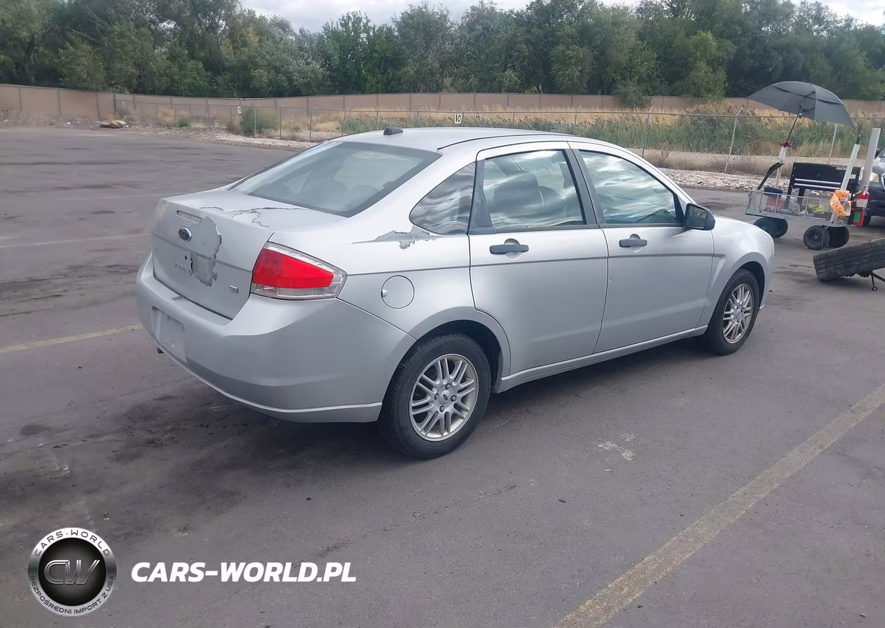 2009 Ford Focus Se VIN:1FAHP35N79W104618 - 4