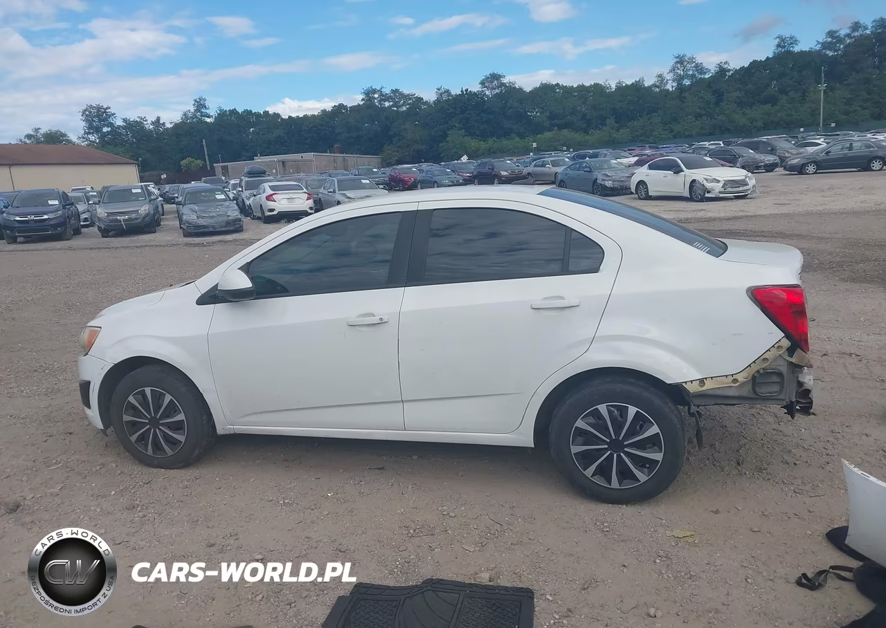 2014 Chevrolet Sonic Ls Manual VIN:1G1JB5SH4E4225030 - 15