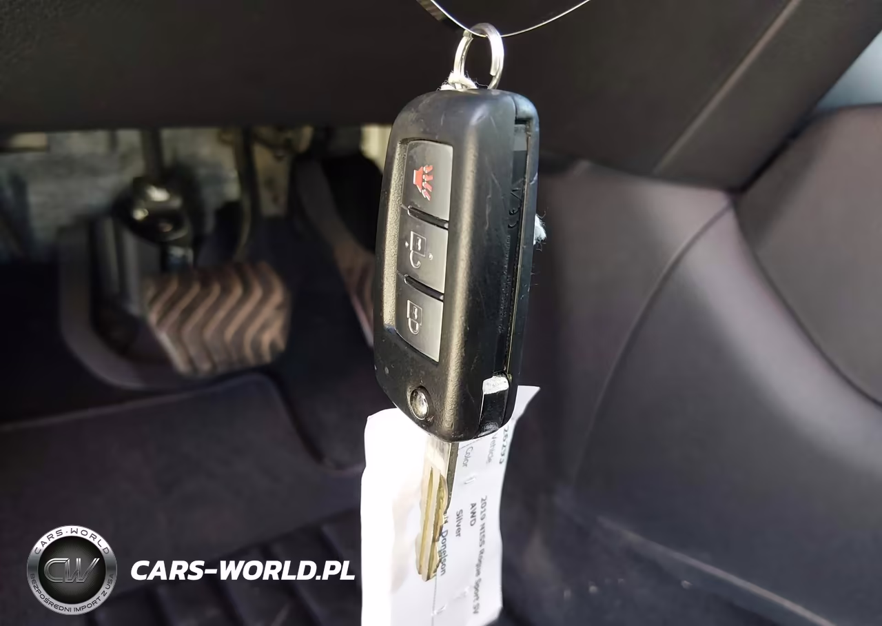 2019 Nissan Rogue Sport S VIN:JN1BJ1CR8KW319655 - 11