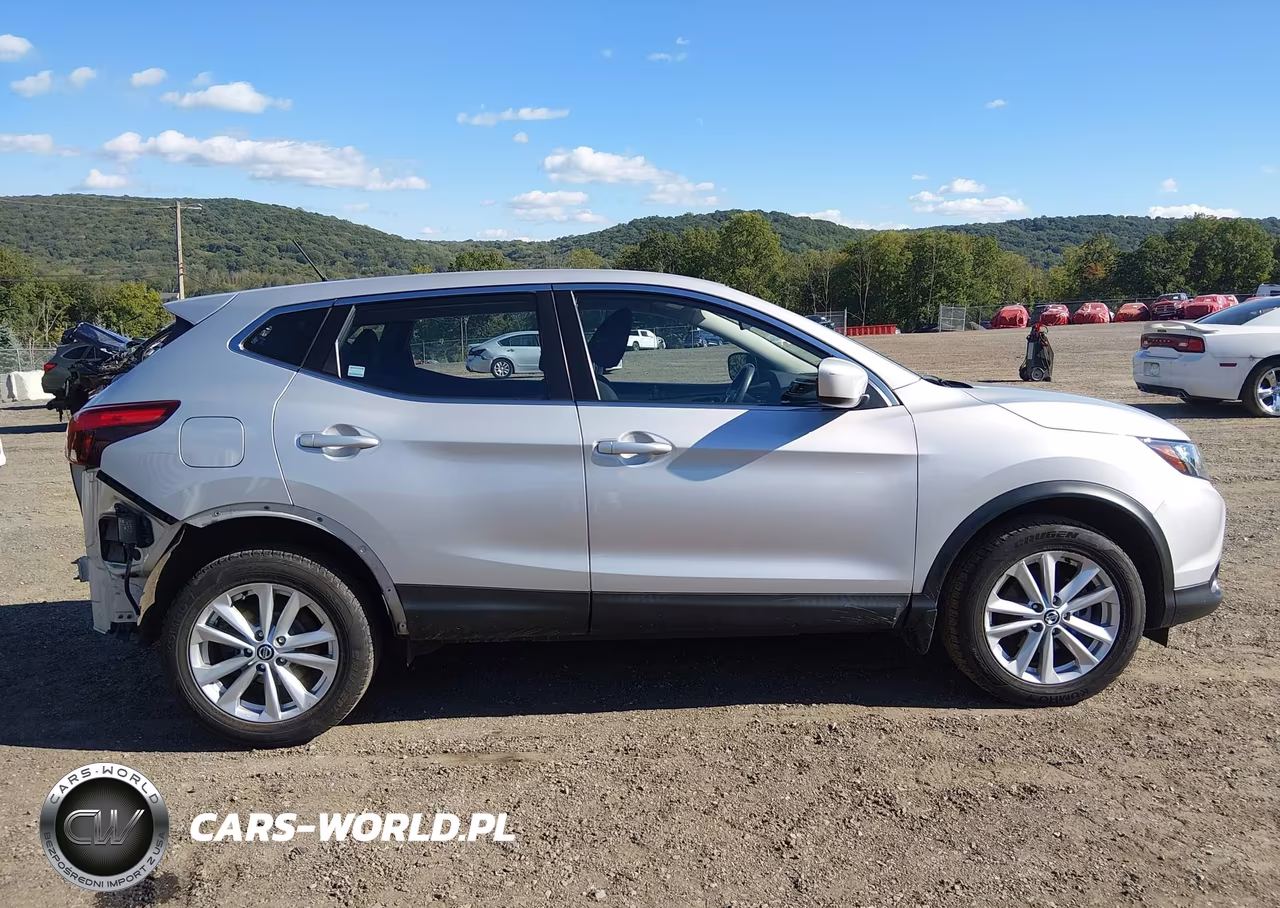 2019 Nissan Rogue Sport S VIN:JN1BJ1CR8KW319655 - 14
