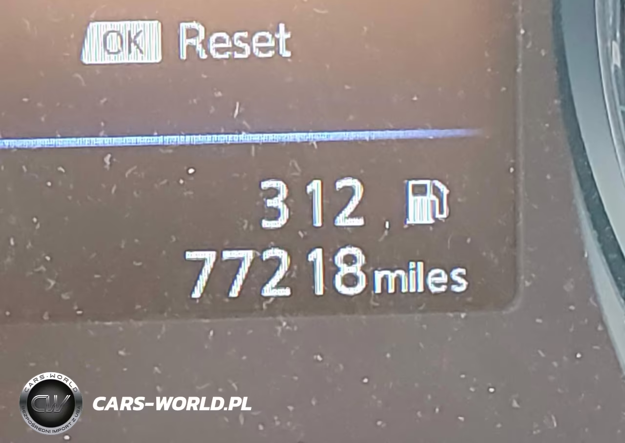 2019 Nissan Rogue Sport S VIN:JN1BJ1CR8KW319655 - 16