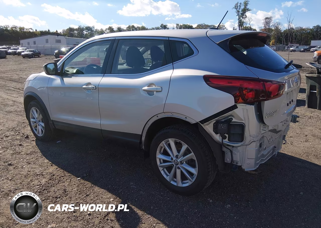 2019 Nissan Rogue Sport S VIN:JN1BJ1CR8KW319655 - 3