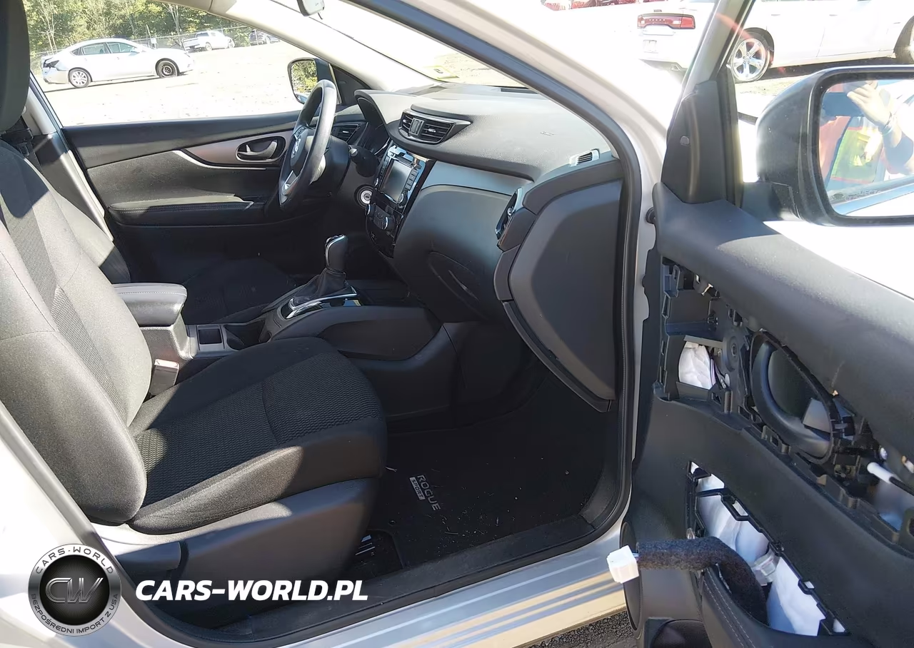 2019 Nissan Rogue Sport S VIN:JN1BJ1CR8KW319655 - 5
