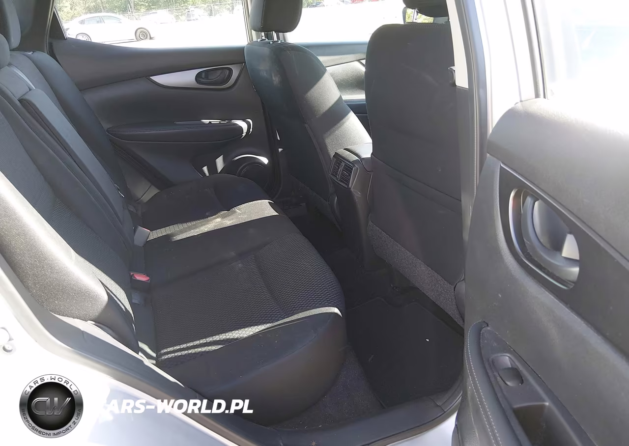 2019 Nissan Rogue Sport S VIN:JN1BJ1CR8KW319655 - 8