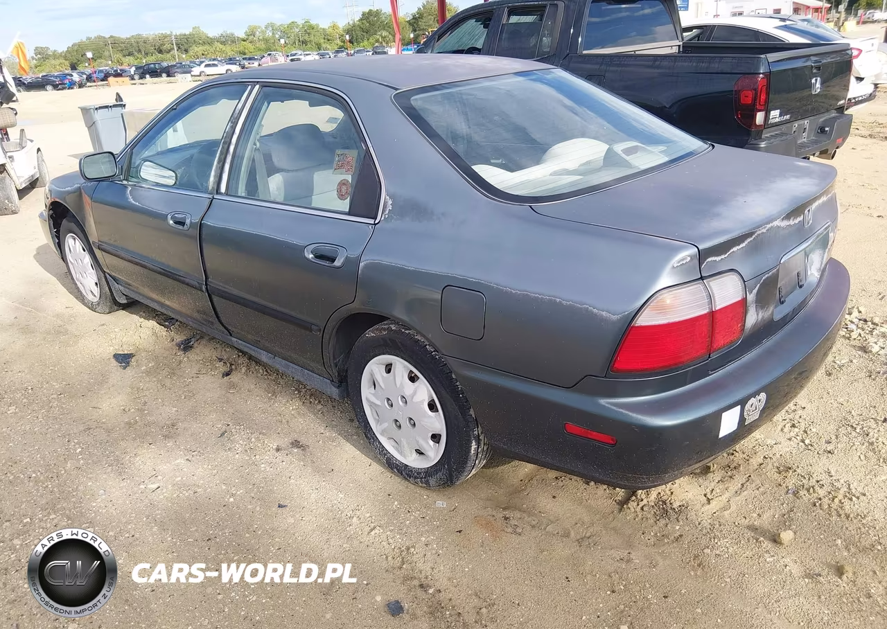1997 Honda Accord Lx VIN:1HGCD5638VA157553 - 3