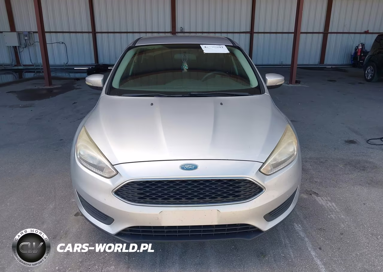 2017 Ford Focus Se VIN:1FADP3F23HL345997 - 6