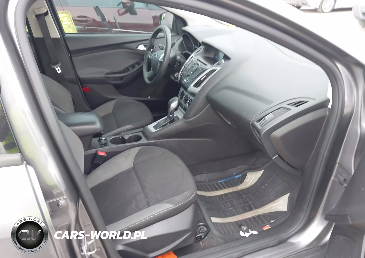 2014 Ford Focus Se VIN:1FADP3F20EL460164 - 5