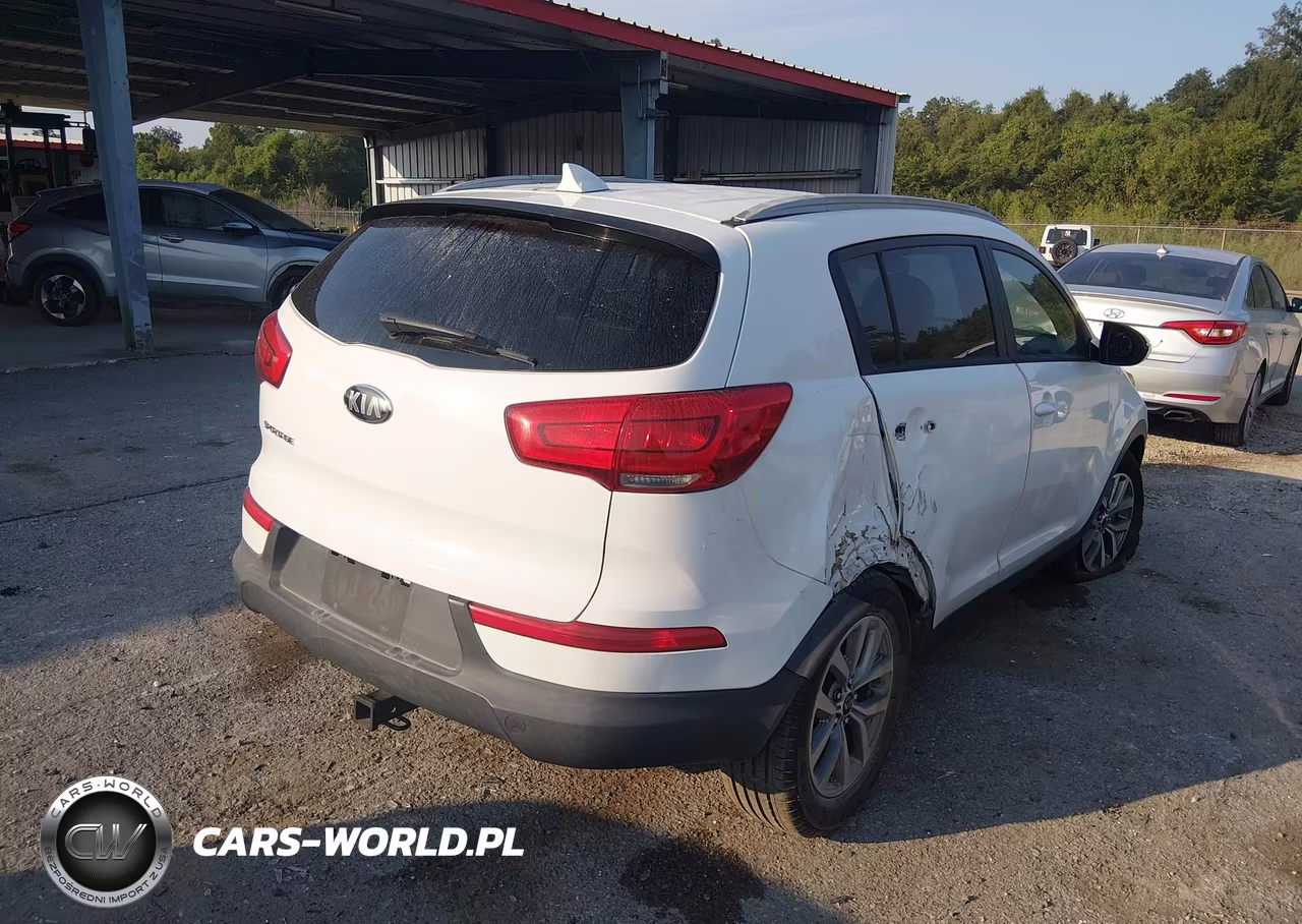 2015 Kia Sportage Lx VIN:KNDPB3AC6F7743507 - 4